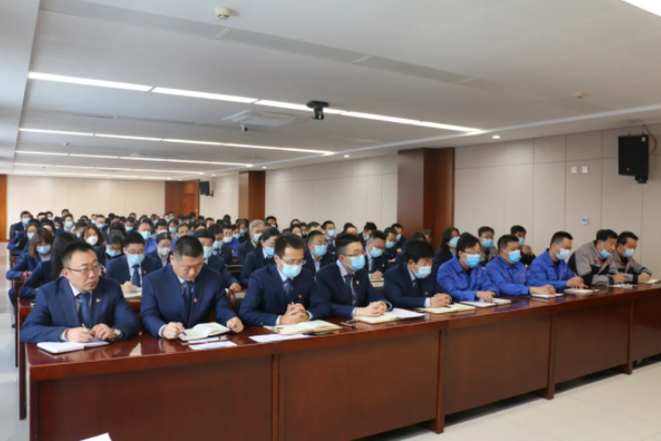 米兰网页版·官方端入口-米兰online(中国)
召开2021年工作总结表彰暨2022年工作安排部署会议(图6)
