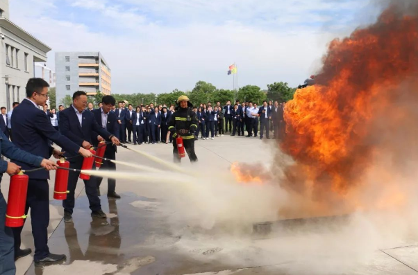 米兰网页版·官方端入口-米兰online(中国)
打造“泓源红”党建品牌助推高质量发展(图13)