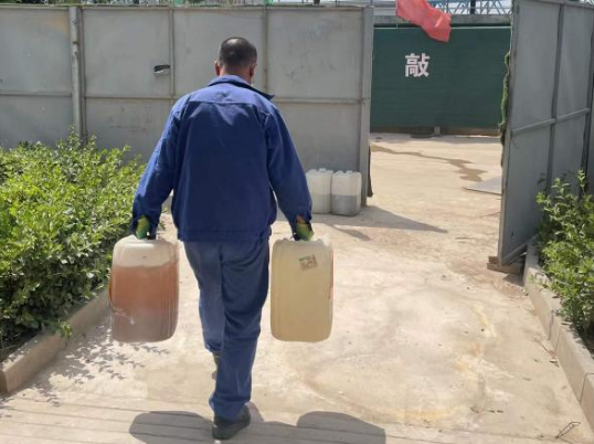米兰网页版·官方端入口-米兰online(中国)
城东污水处理公司扎实推进危险废物规范化处置(图3)